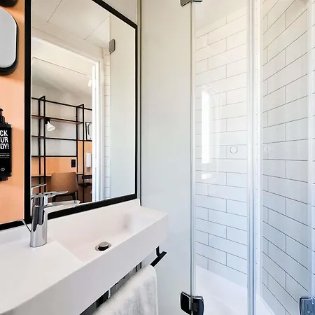 Ibis Bastille Opera 3* Parigi