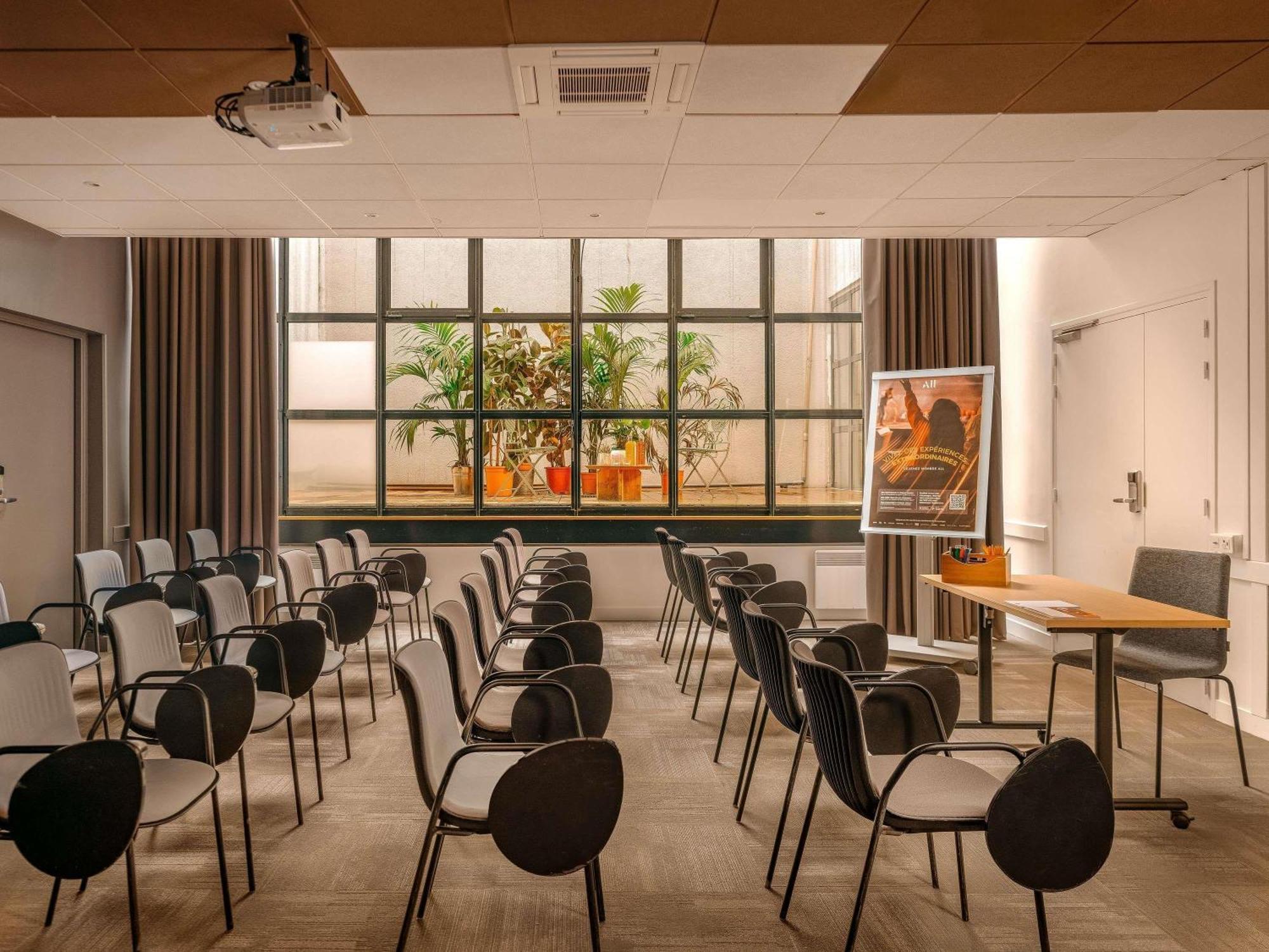 Ibis Bastille Opera Hotel 3*