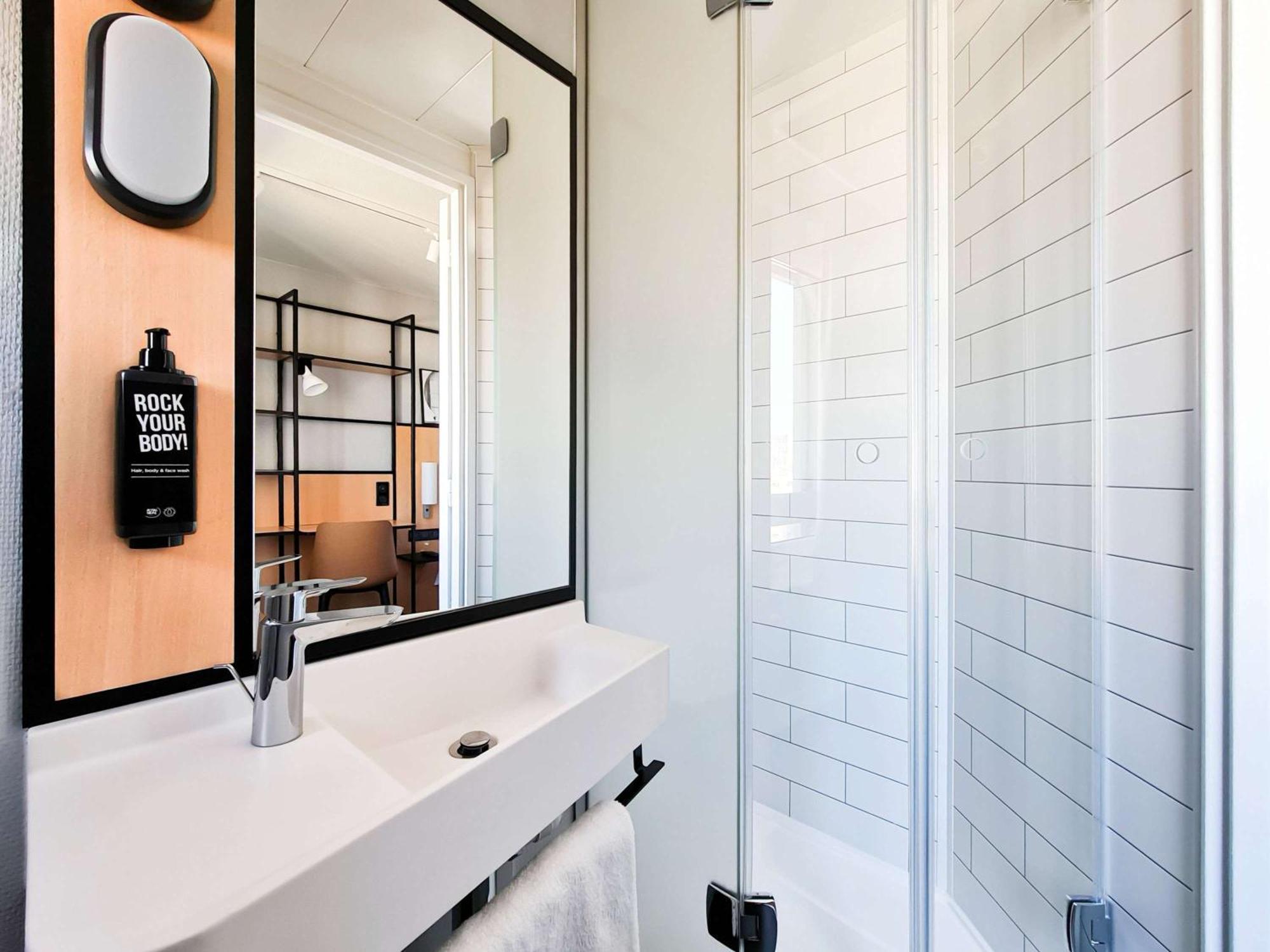 Ibis Bastille Opera 3* Parigi